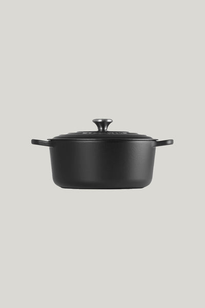 Signature Cast Iron Round Casserole 28cm - Matte Black - image 2