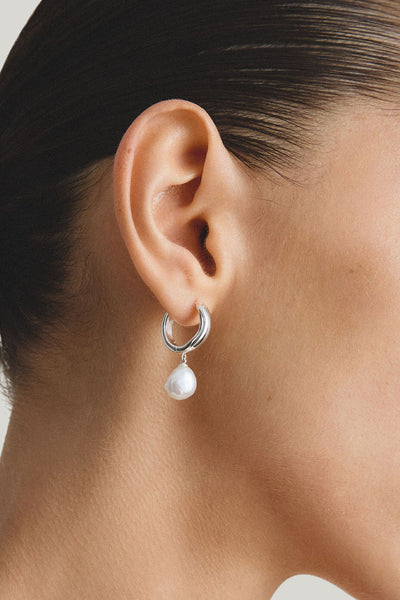 Hoop Earrings Pearl In Silver - Silver - image 2