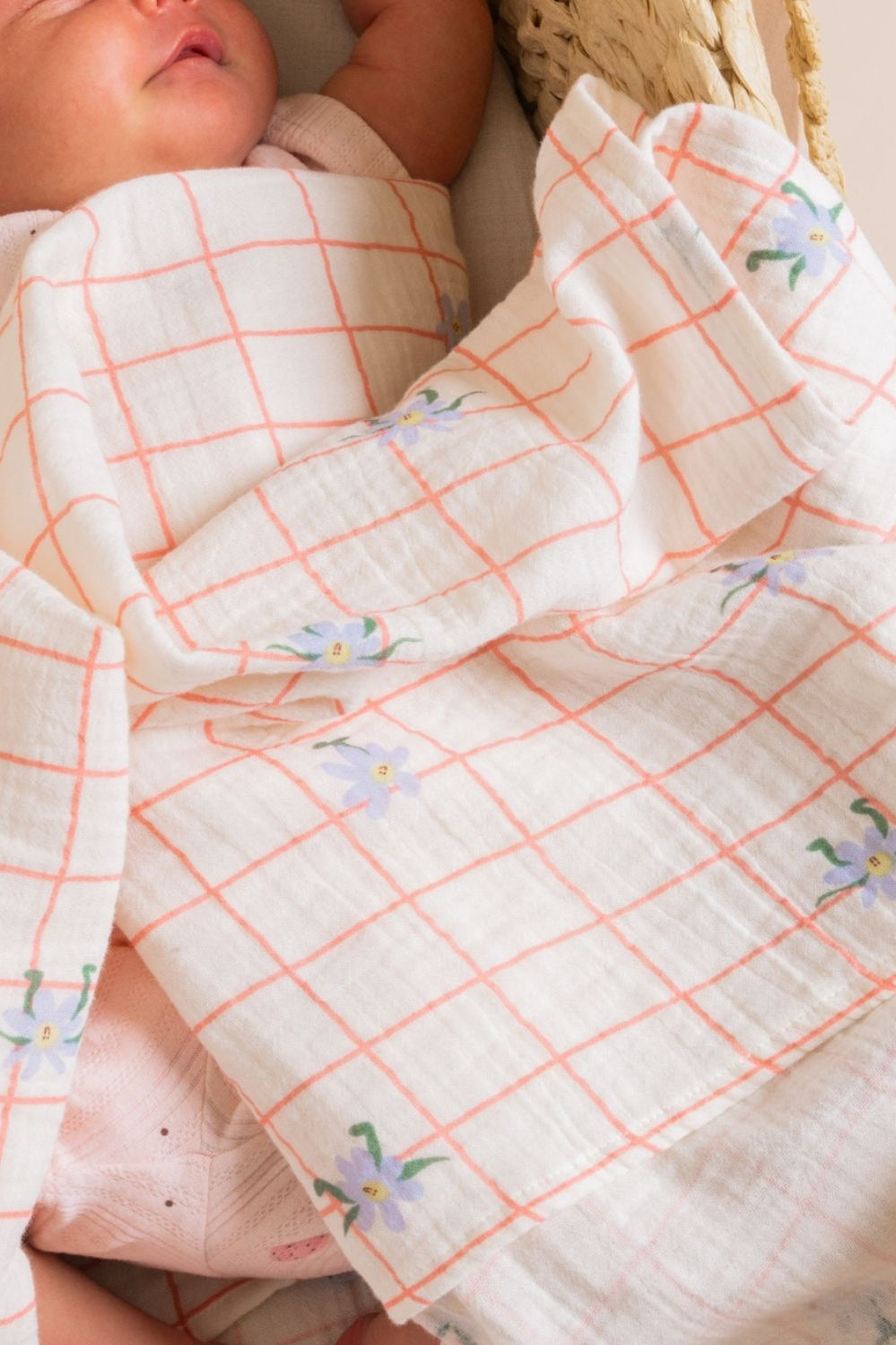 Light And Breathable Muslin Swaddle Wrap - Dancing Daisies - Blue - image 2