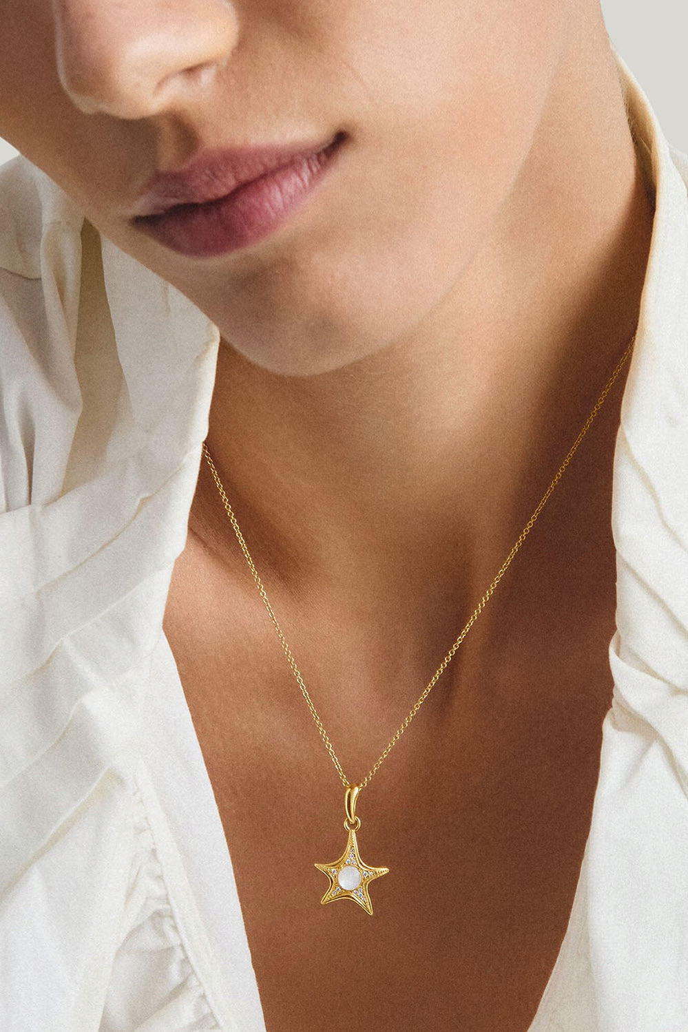 Starfish Necklace In Gold - Gold - image 2