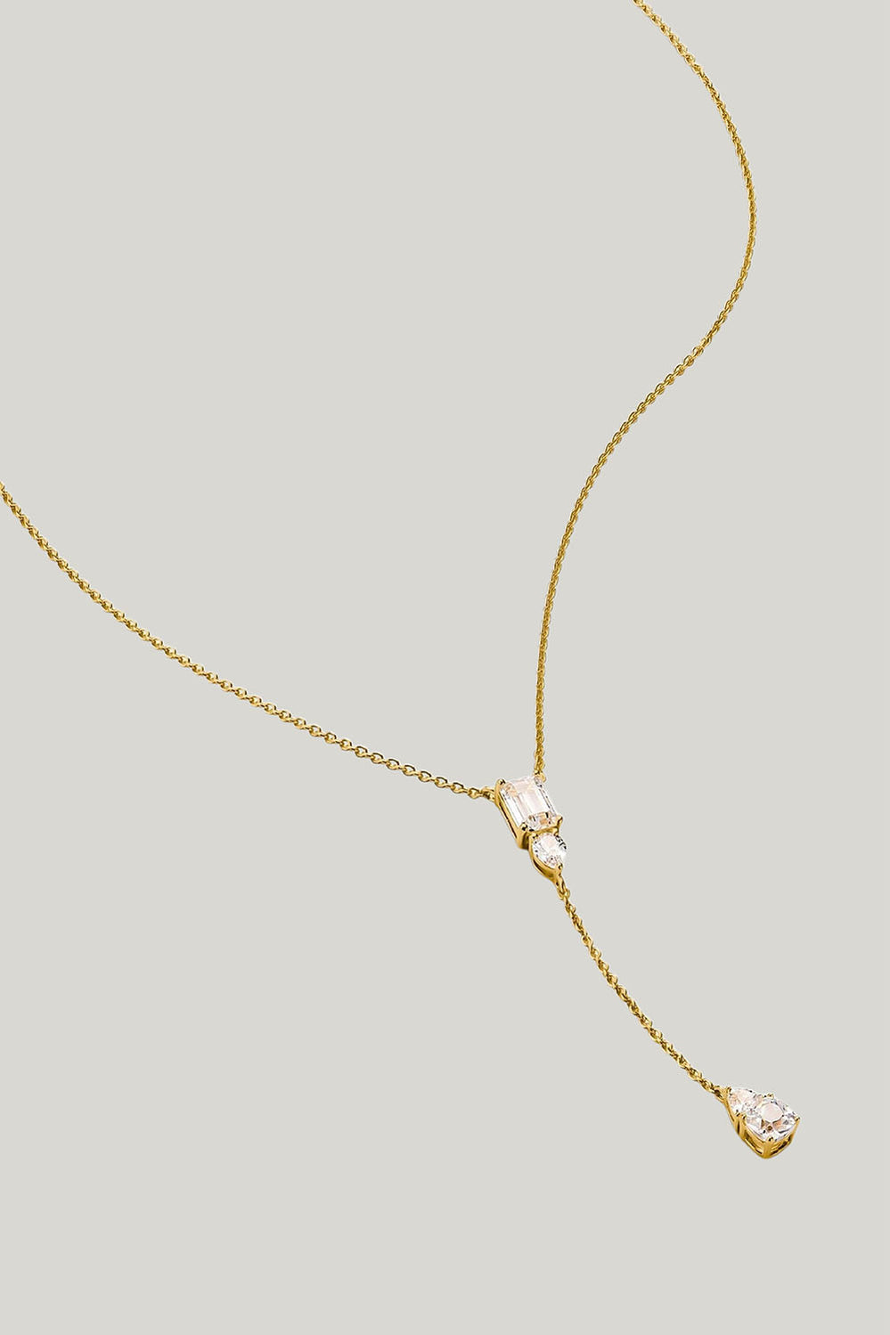 Bold Y Chain With Stones In Gold - Gold - image 2