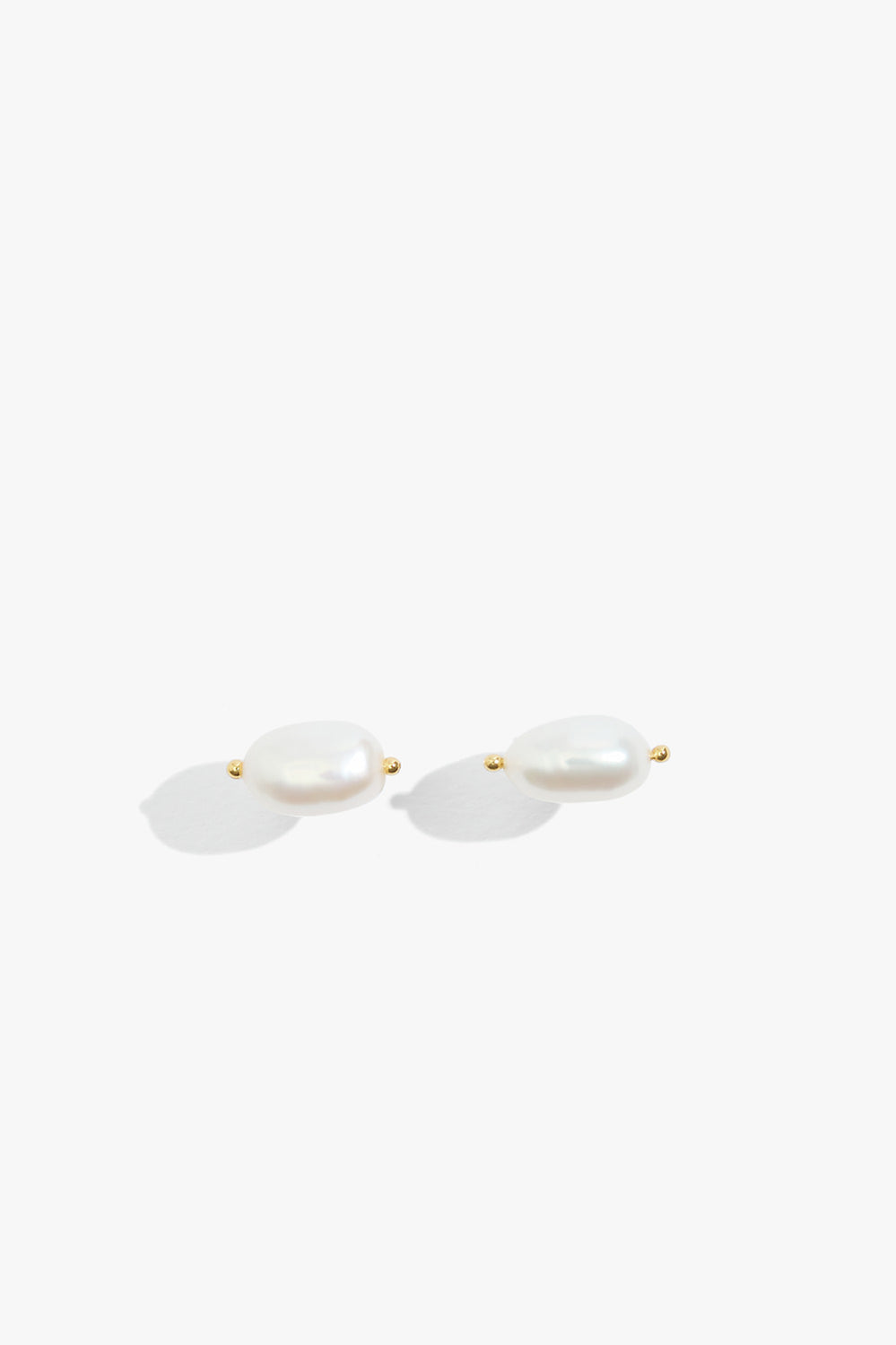 Sia Pearl Stud Earring