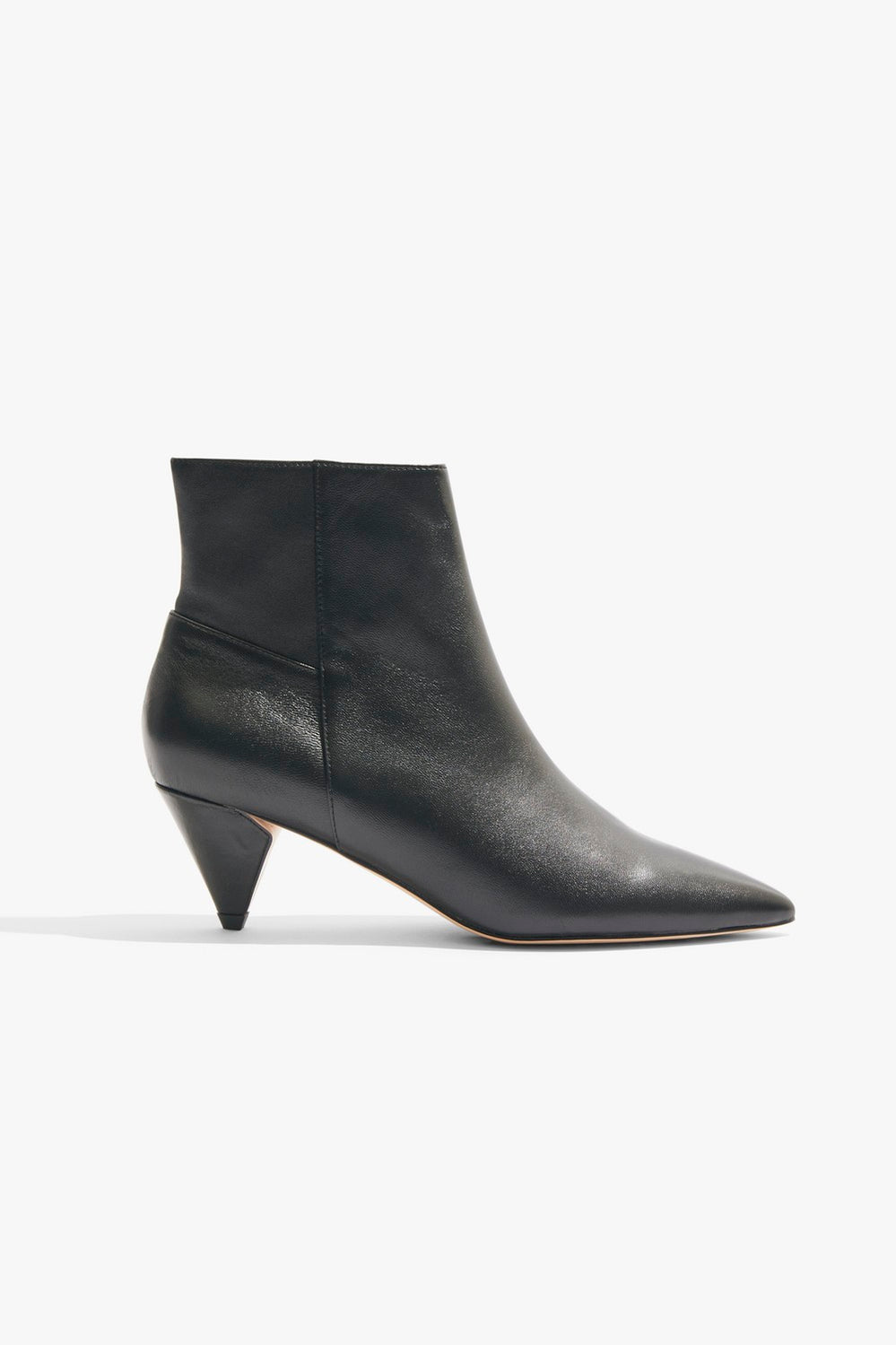 Nicole Boot