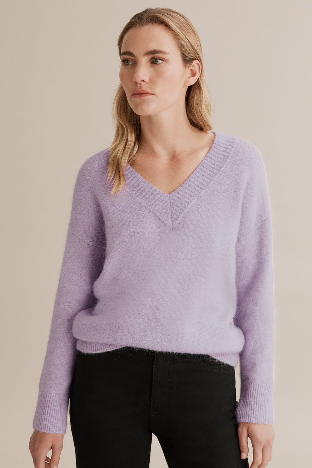 V-Neck Fluffy Pullover