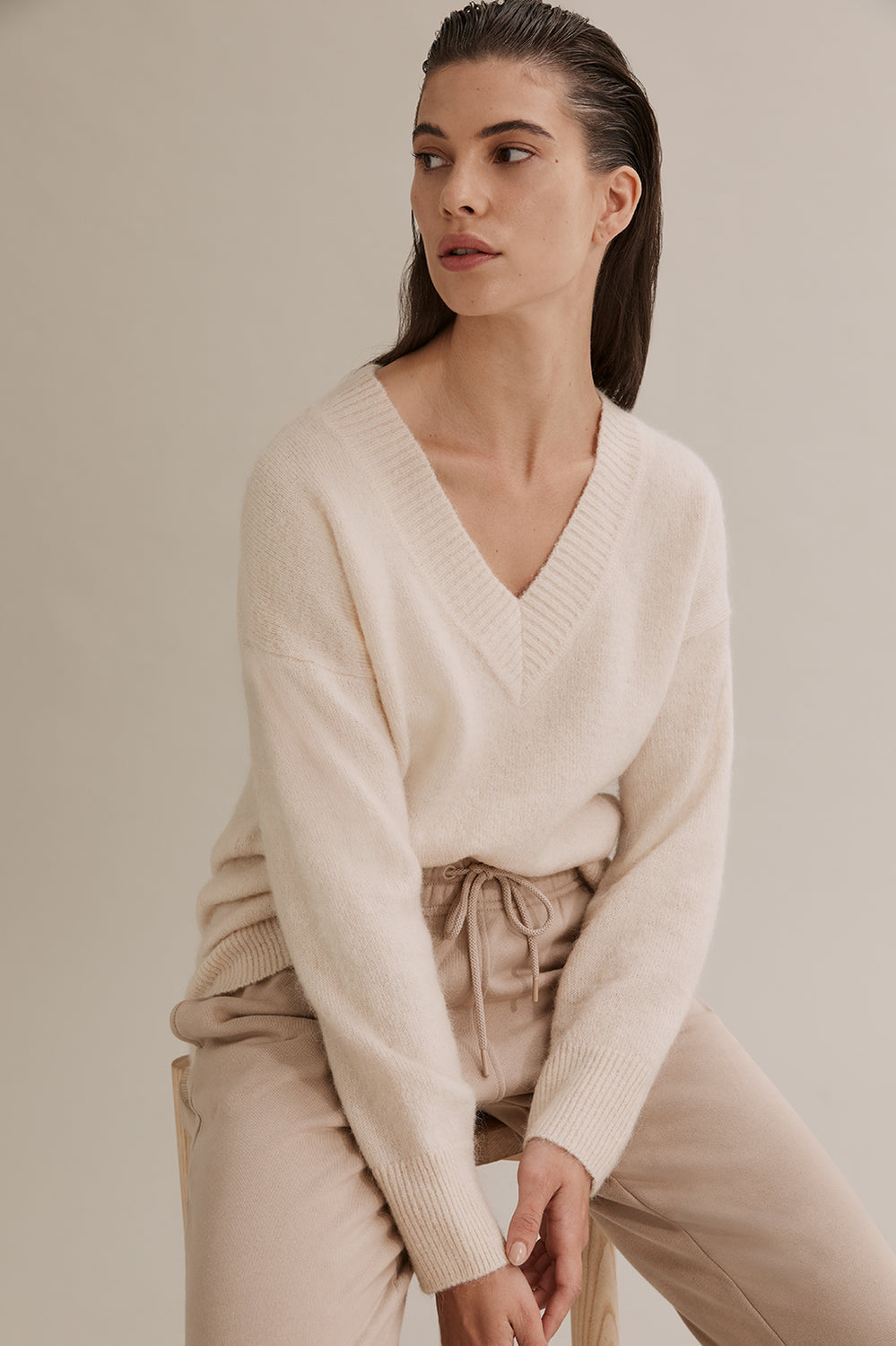 V-Neck Fluffy Pullover