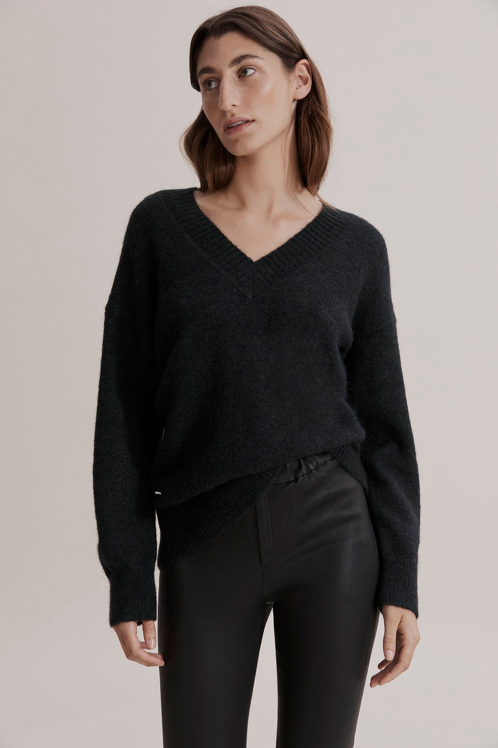 V-Neck Fluffy Pullover