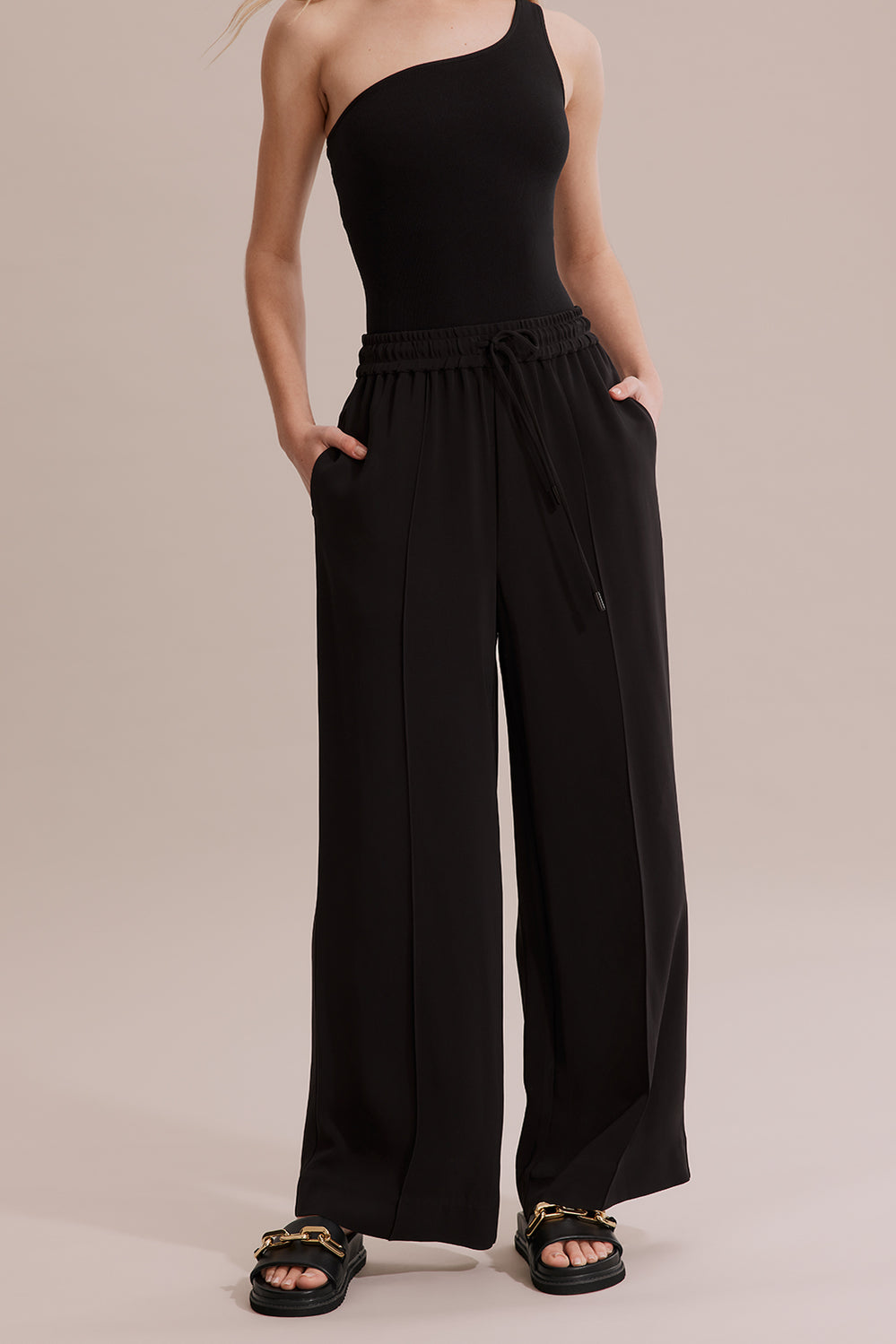 Pull-On Wide Leg Pant
