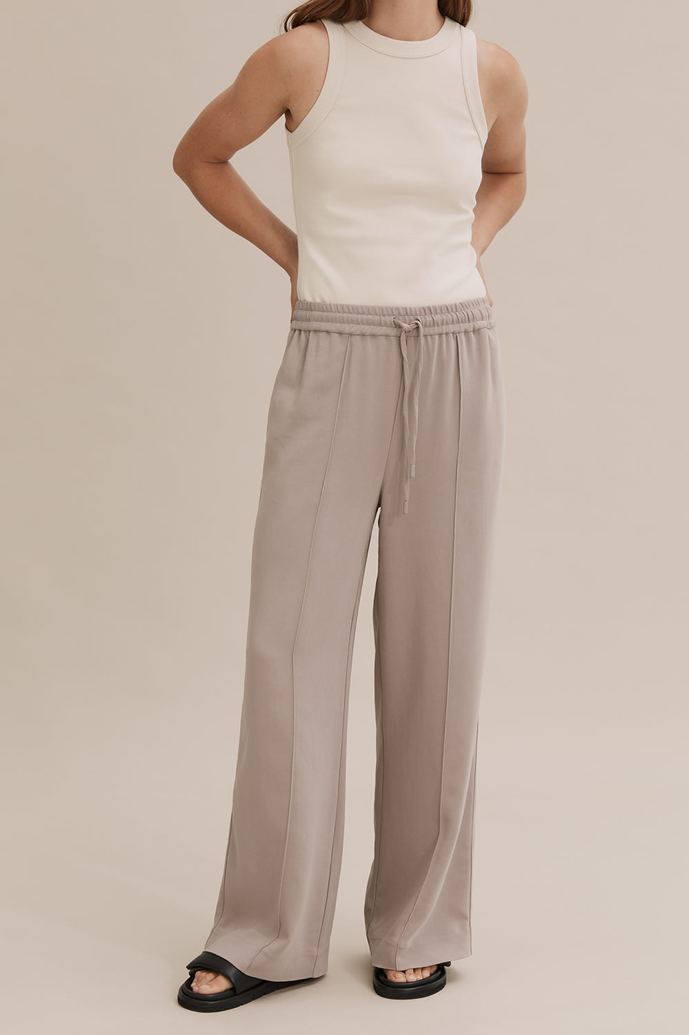 Pull-On Wide Leg Pant