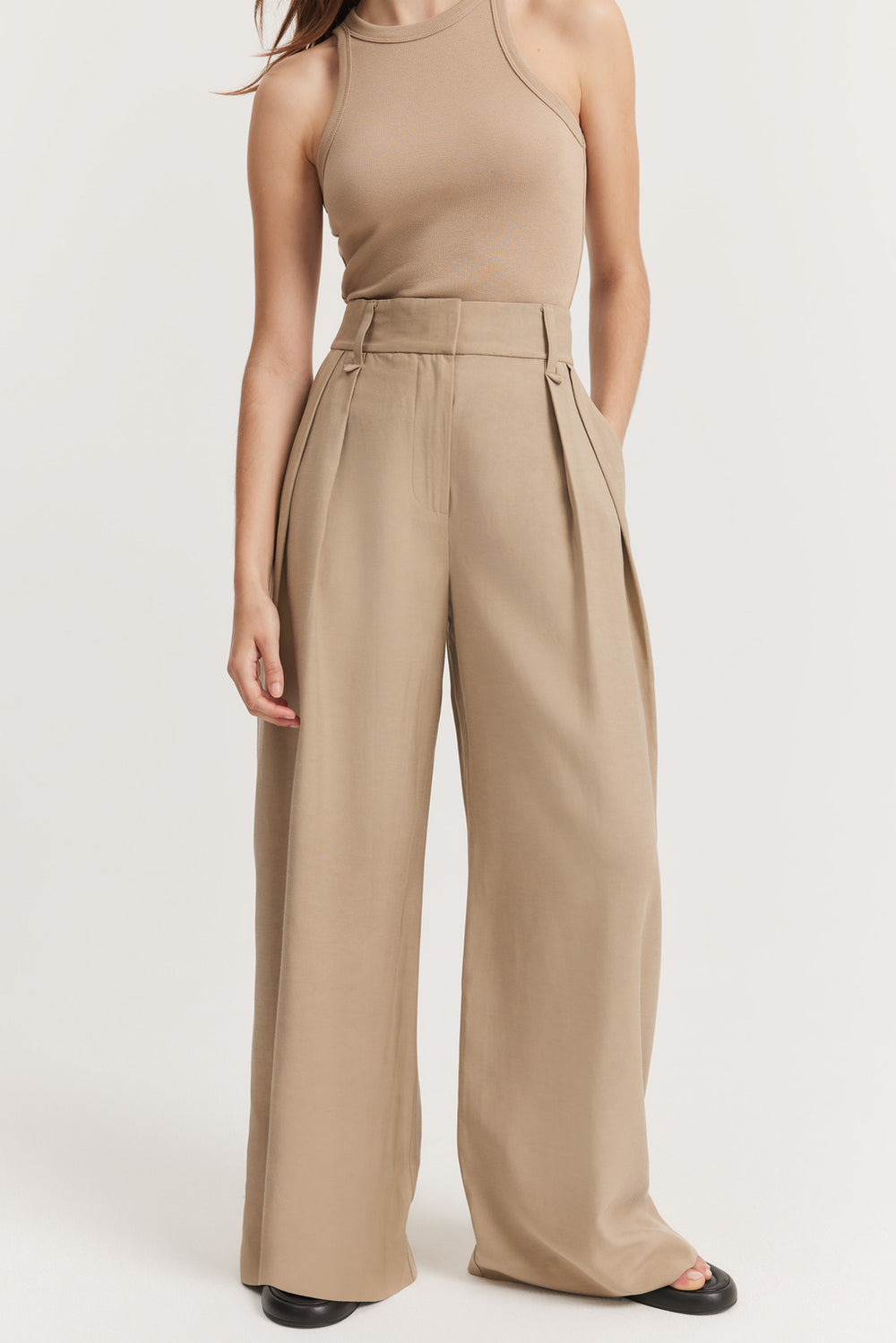 Pleat Detail Pant