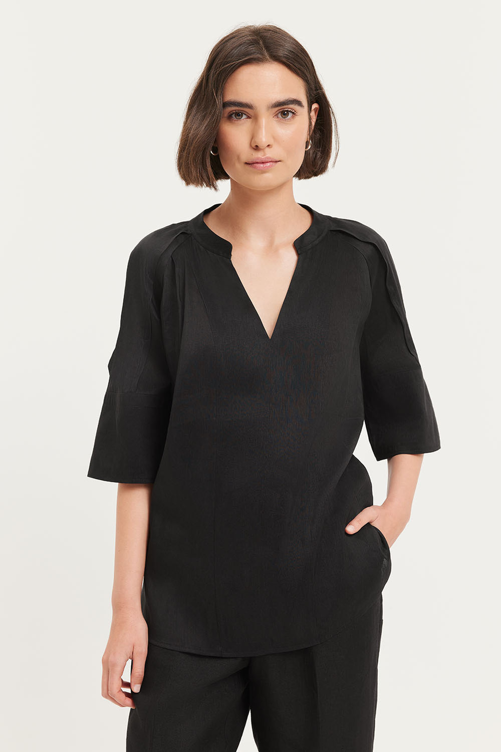 Short Sleeve Fluid Popover