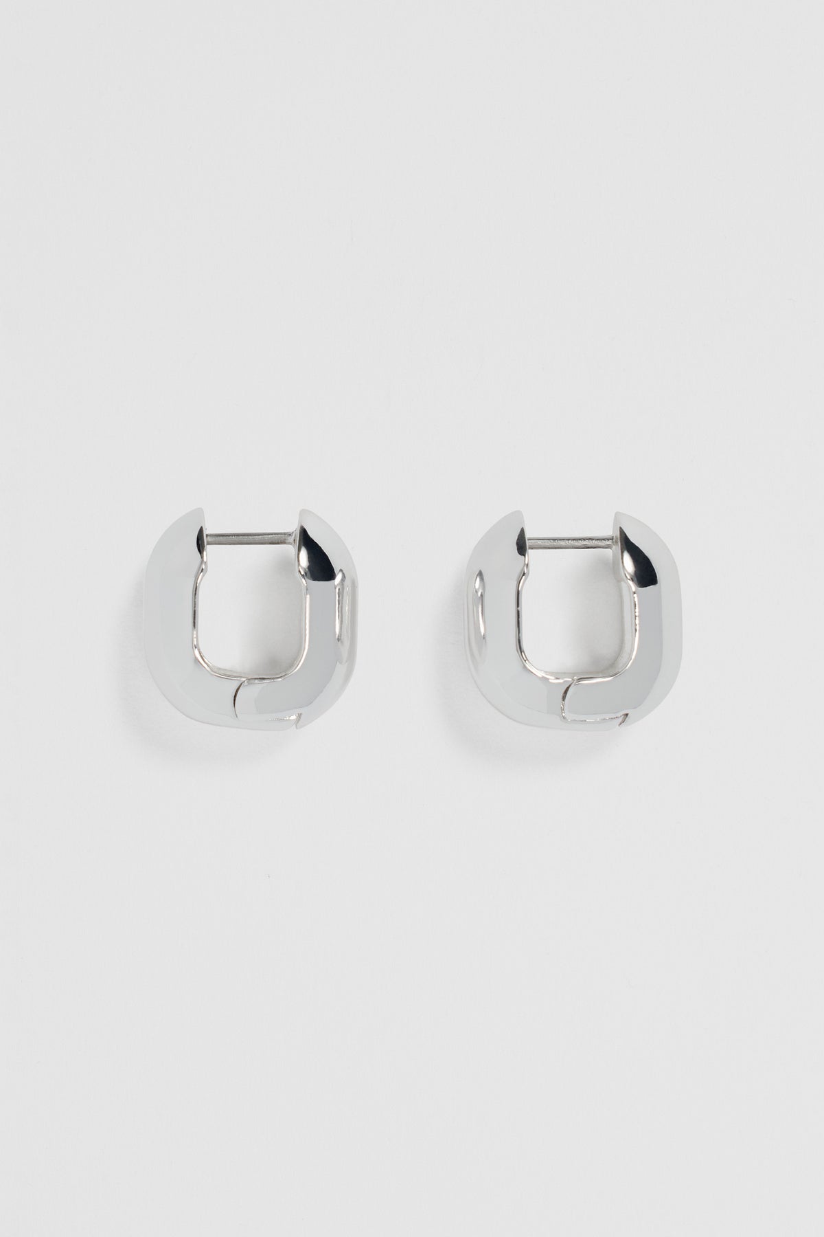 Jada Hoop Earring