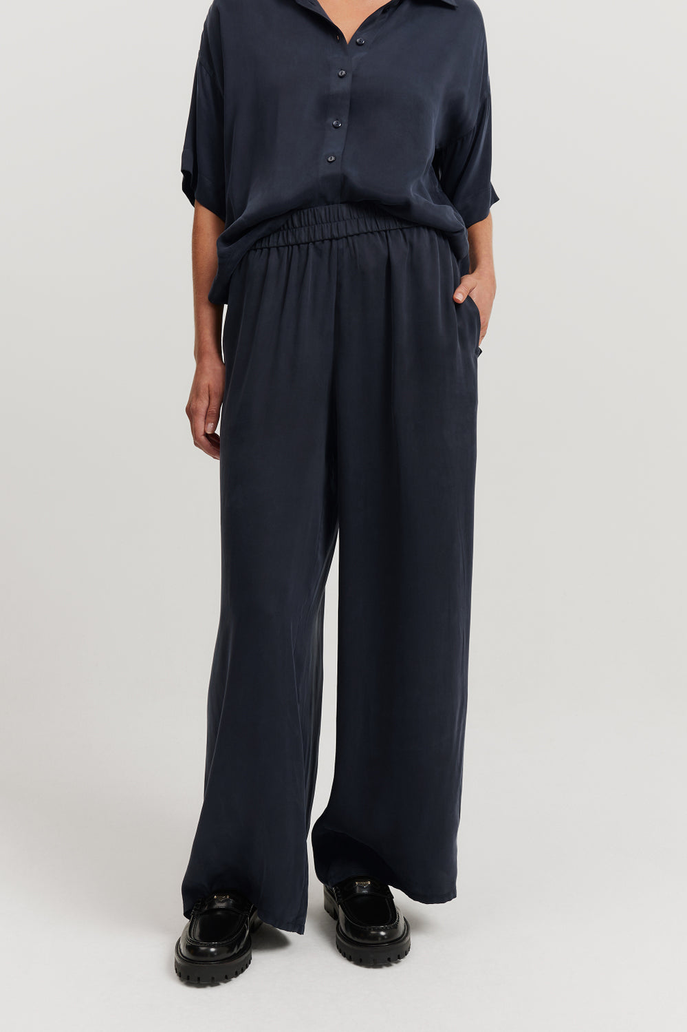 Pull-On Cupro Pant