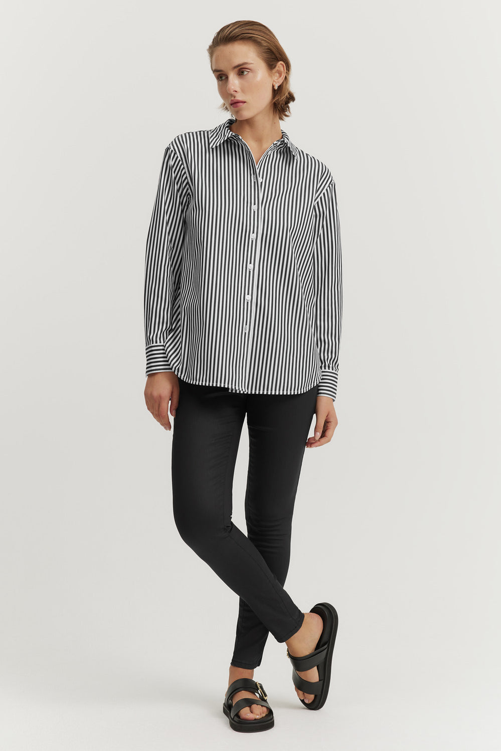 Coated Mid Rise Fitted Jean
