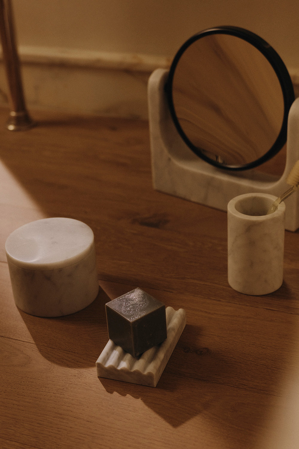 Loft Marble Soap Dish
