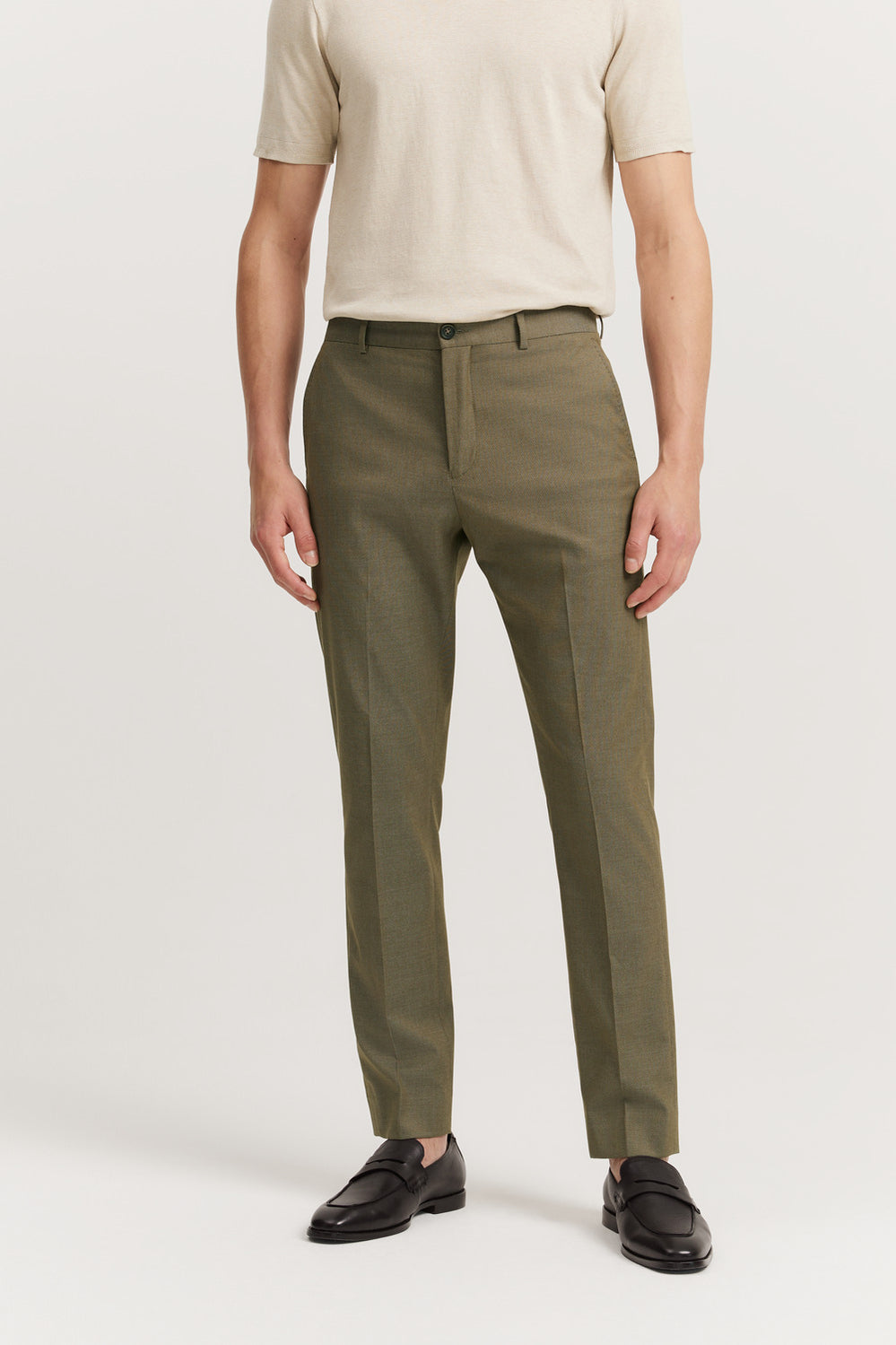 Tapered Fit Twill Stretch Pant