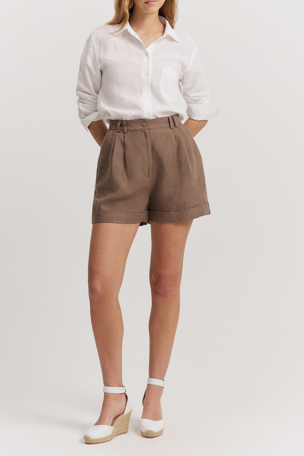Organically Grown Linen Tuck Front Short