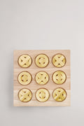 James Naughts And Crosses Game