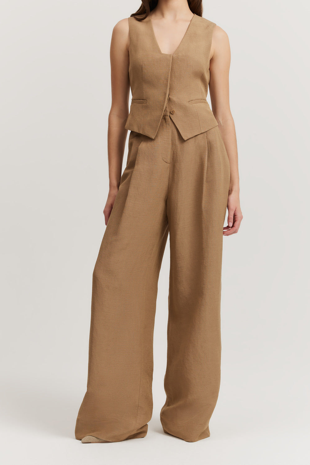 Textured Pleat Pant