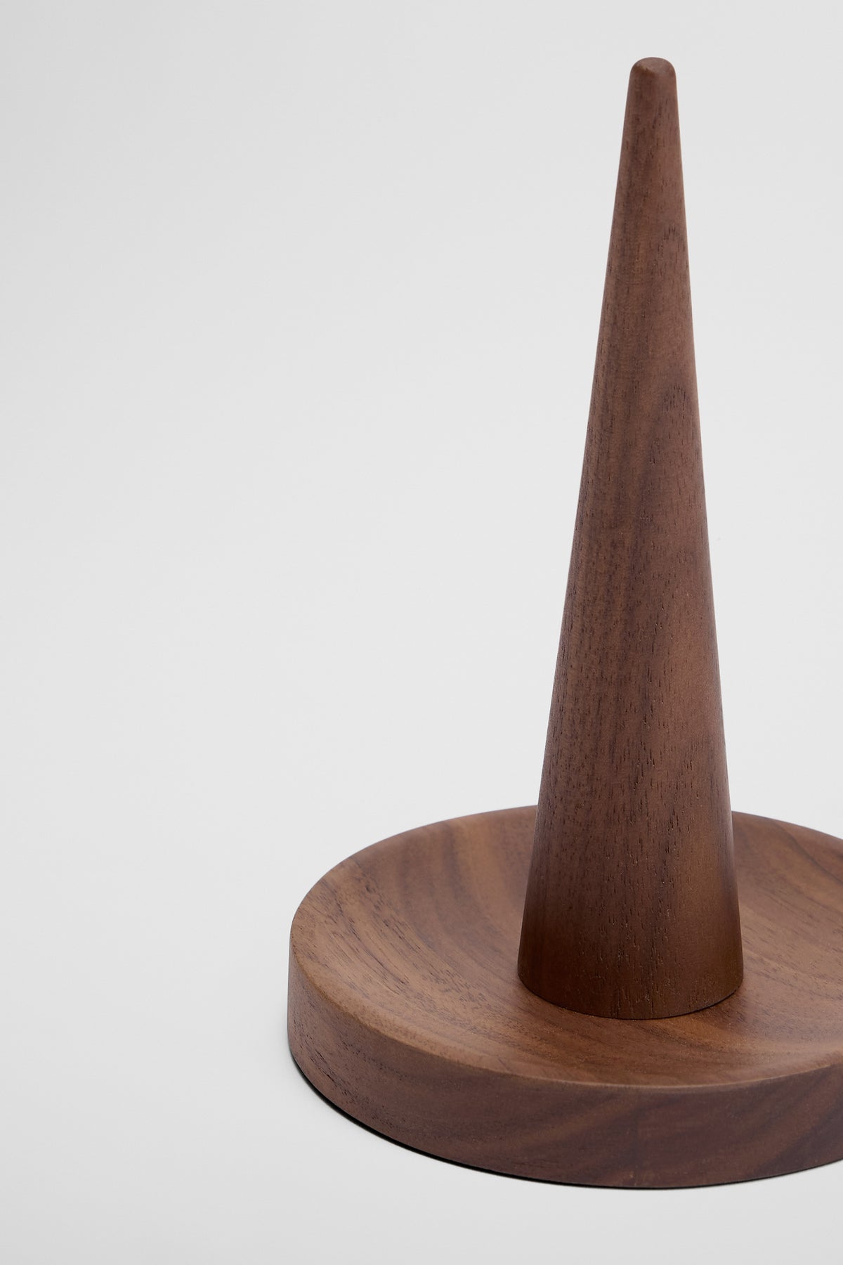 Sierra Ring Stand