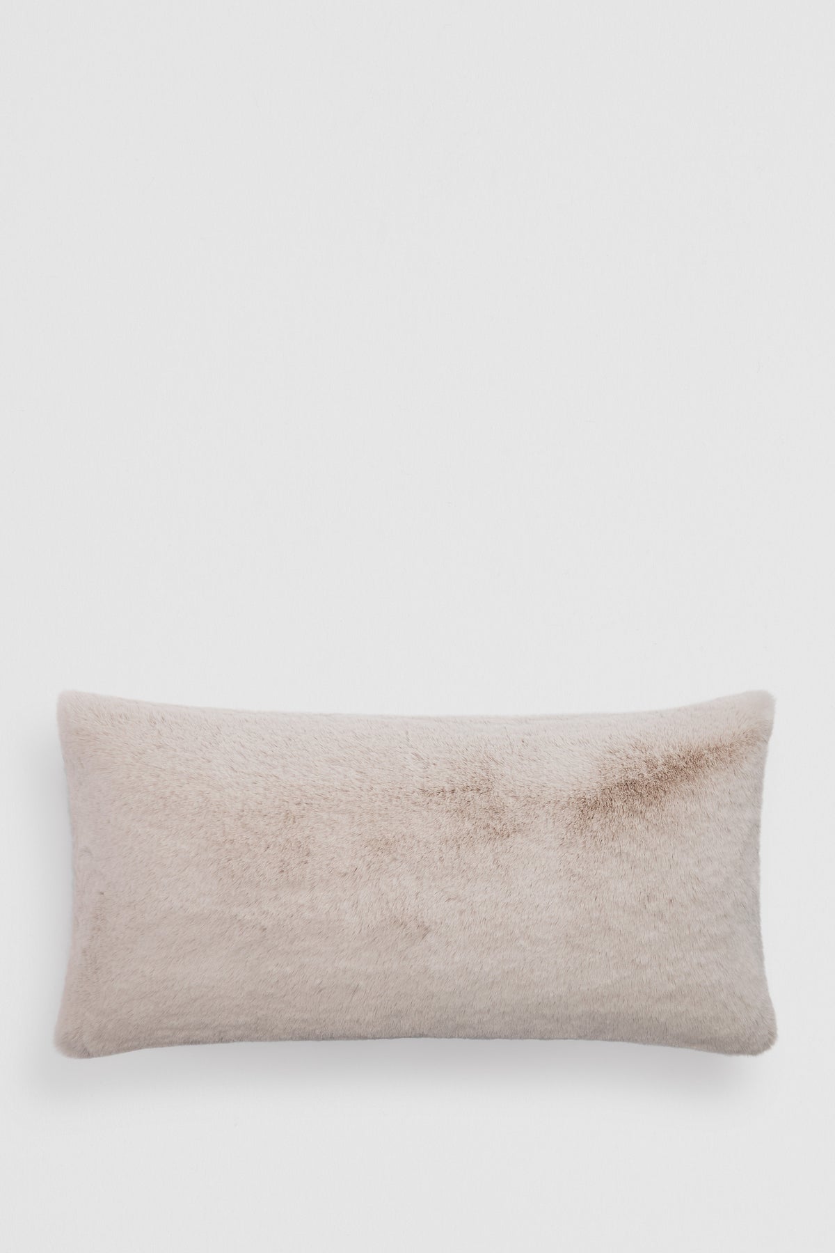 Hailey 40X80 Cushion