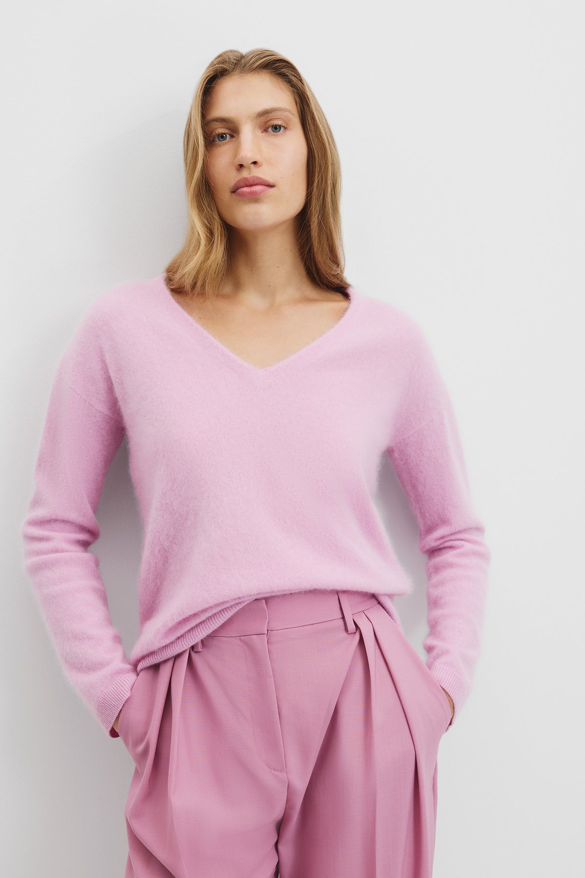 Cashmere V-Neck Knit