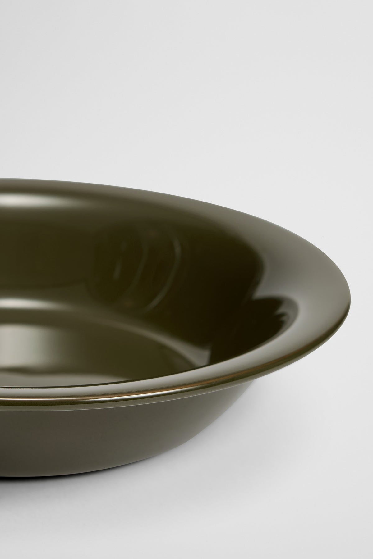 Shaye Shallow Bowl