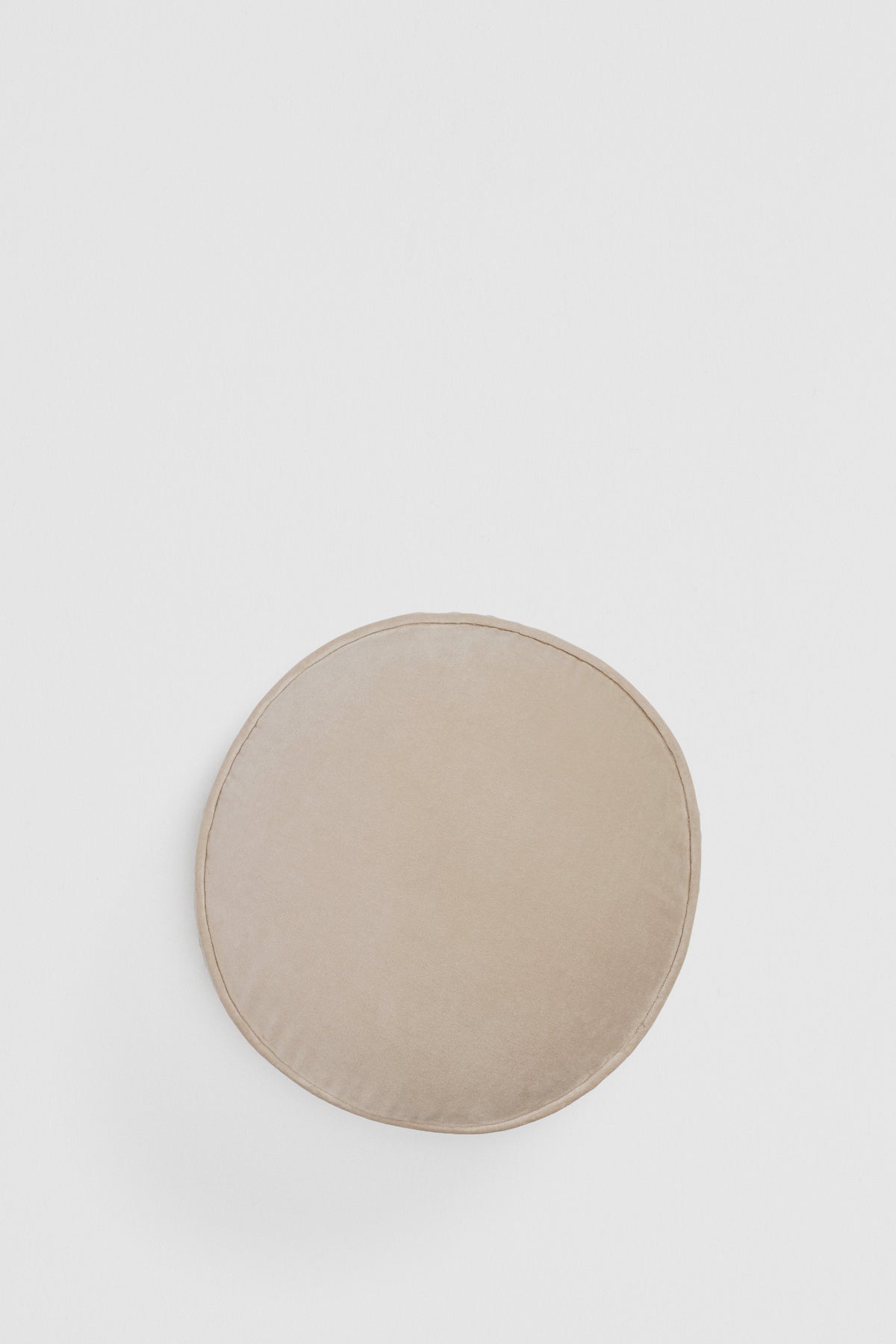 Camille 40X40X6 Round Cushion