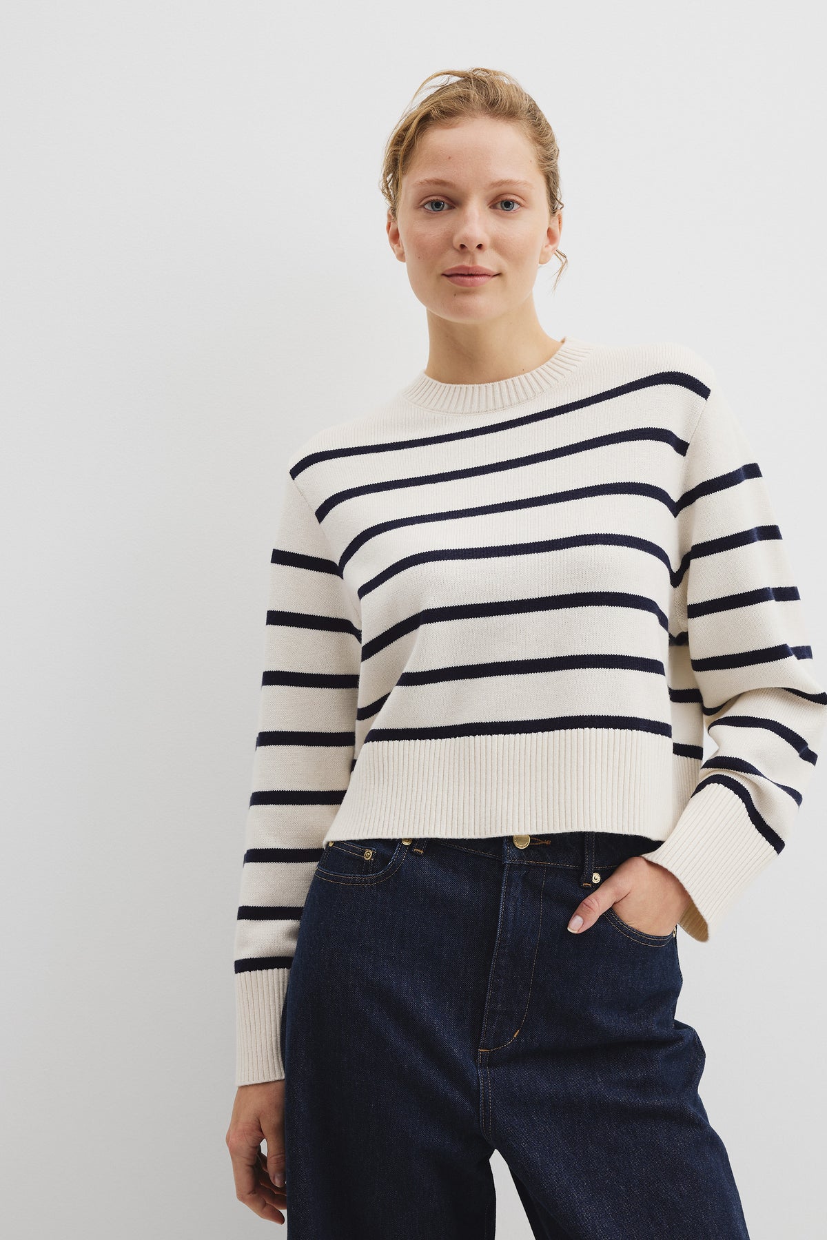 Cotton Blend Crop Crew Neck Knit