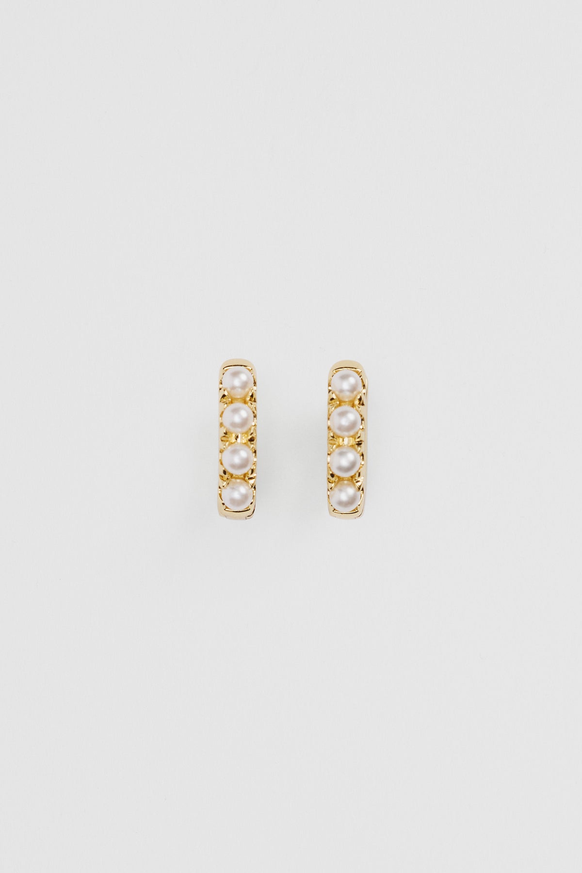Eva Pearl Hoop Earring