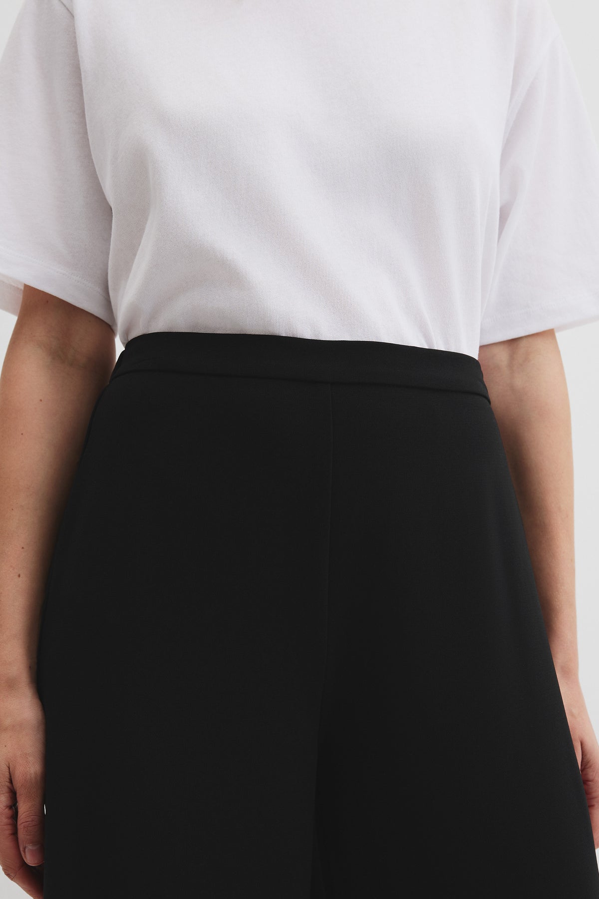Fluid Wide Leg Pant