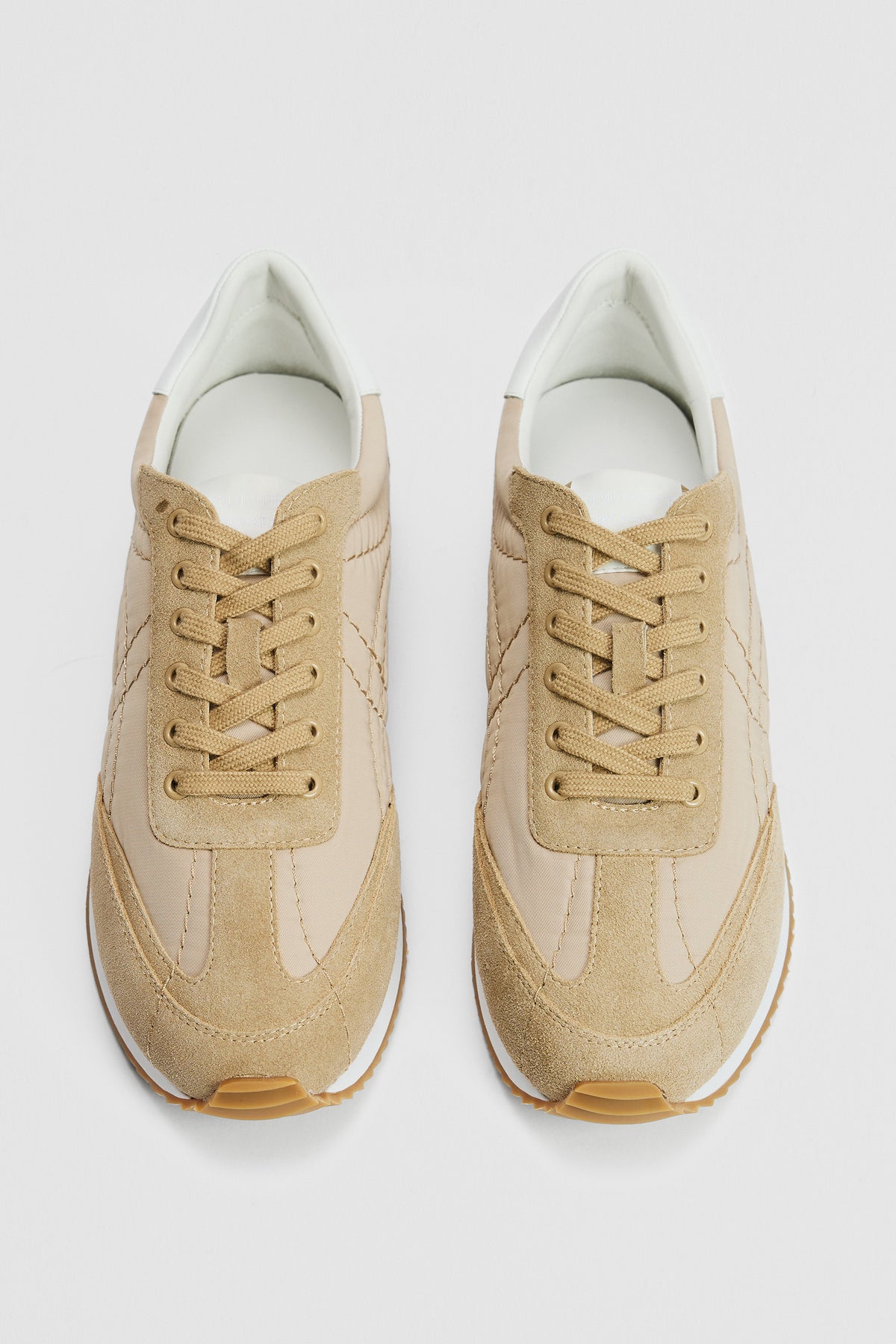 Jaya Sneaker