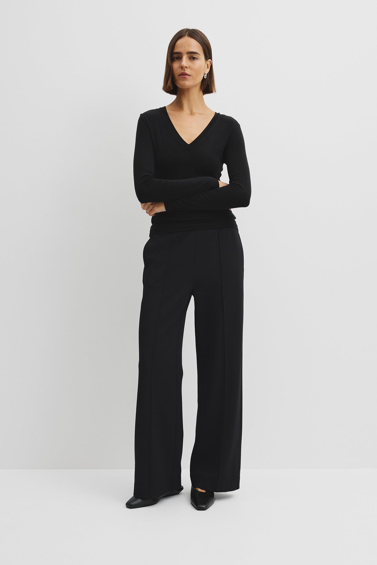 Cupro Rib V-Neck Neck Top