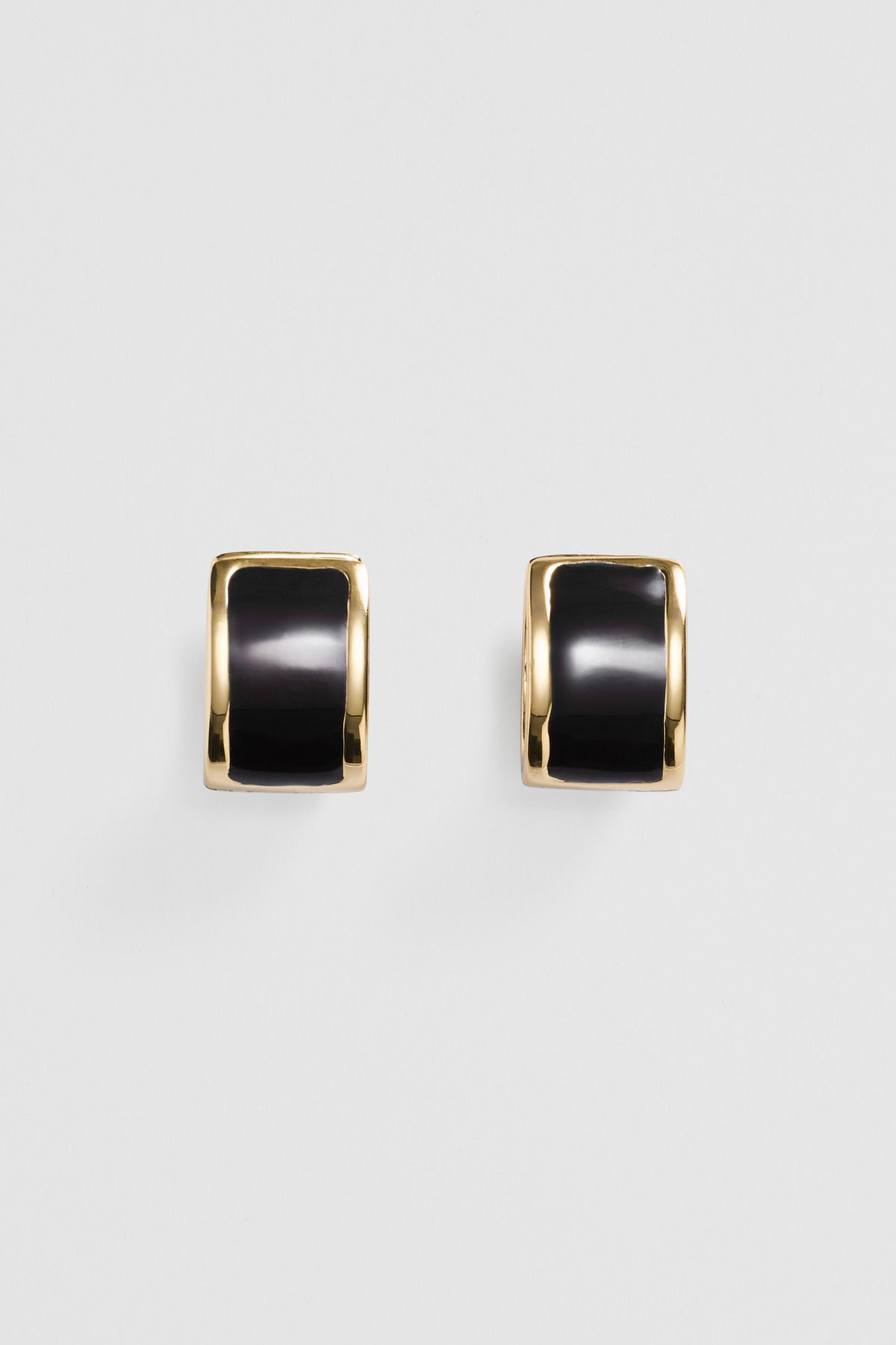 Ivy Huggie Earring
