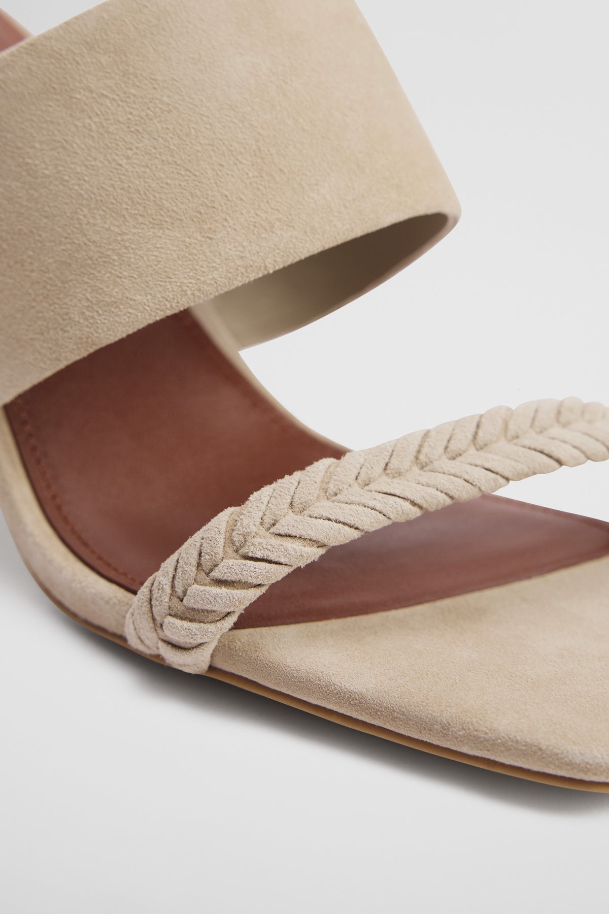 Samantha Heel