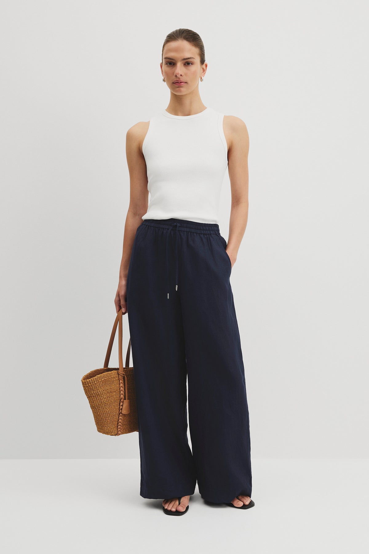 Pull-On Linen Pant