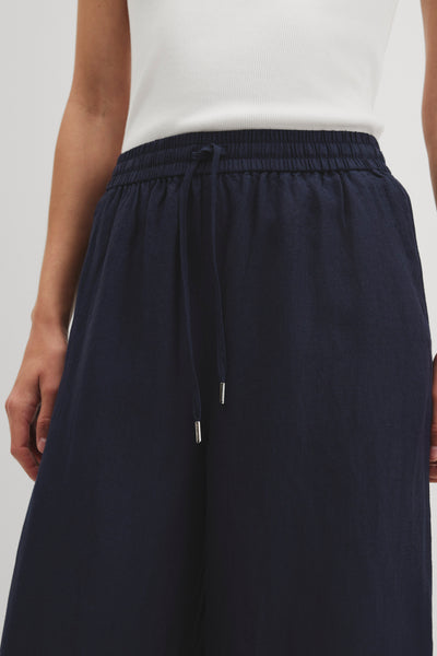 Pull-On Linen Pant
