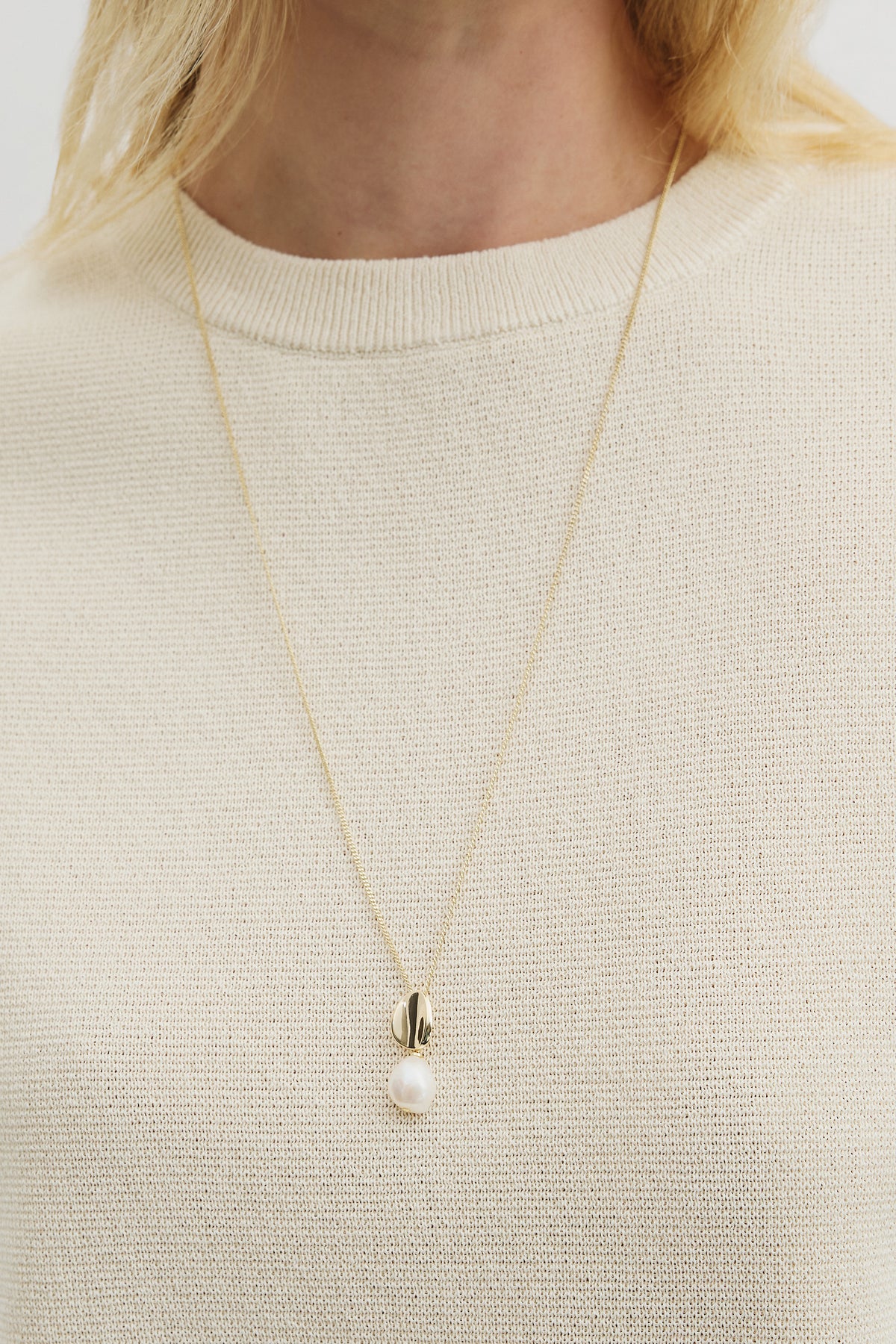 Ada Pendant Necklace
