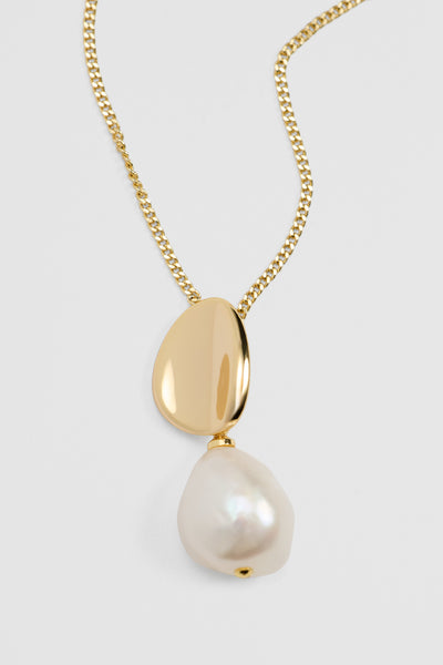 Ada Pendant Necklace