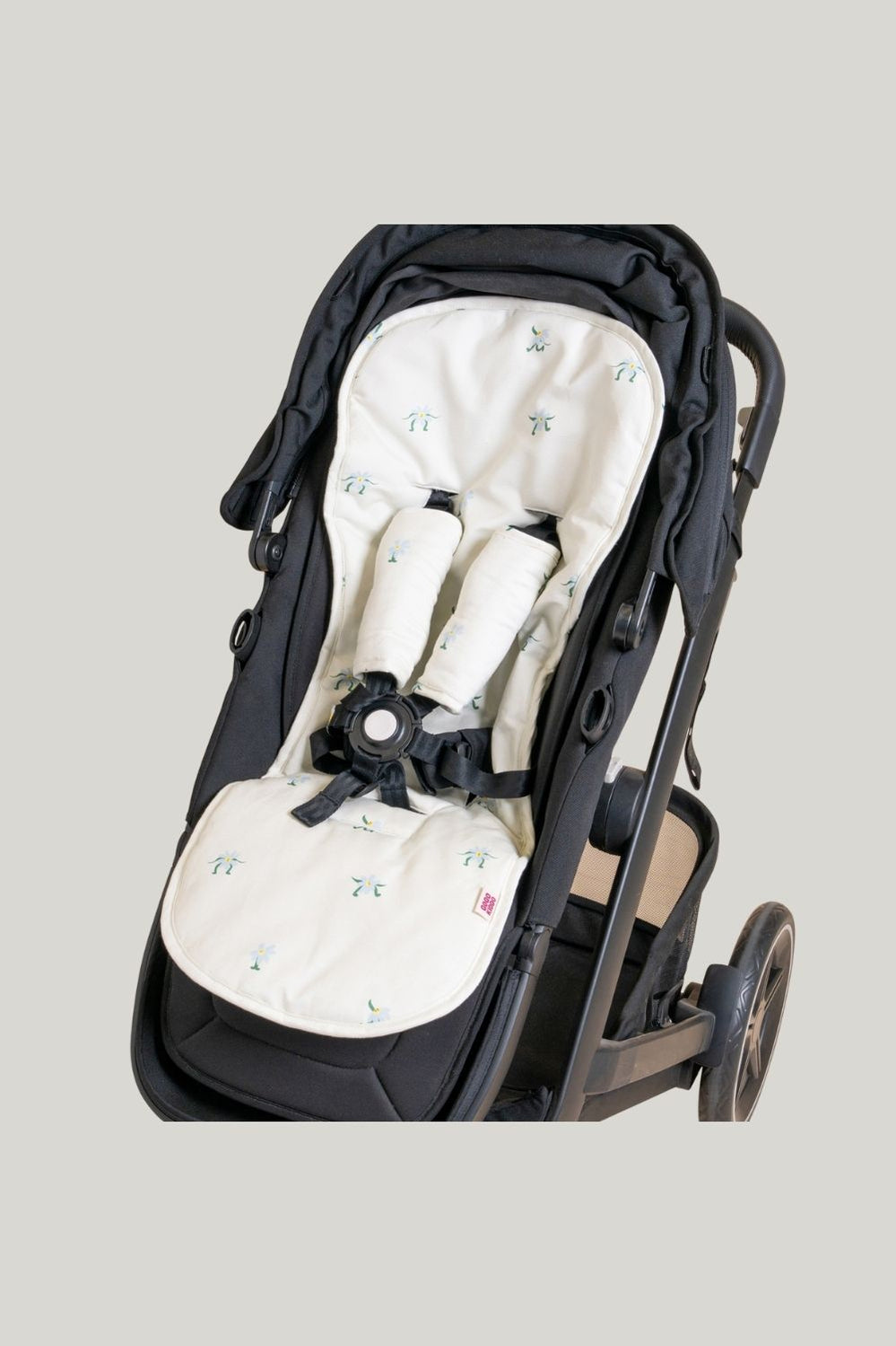 Cosy Pram Liner And Harness Protector - Dancing Daisies - Cream - image 2