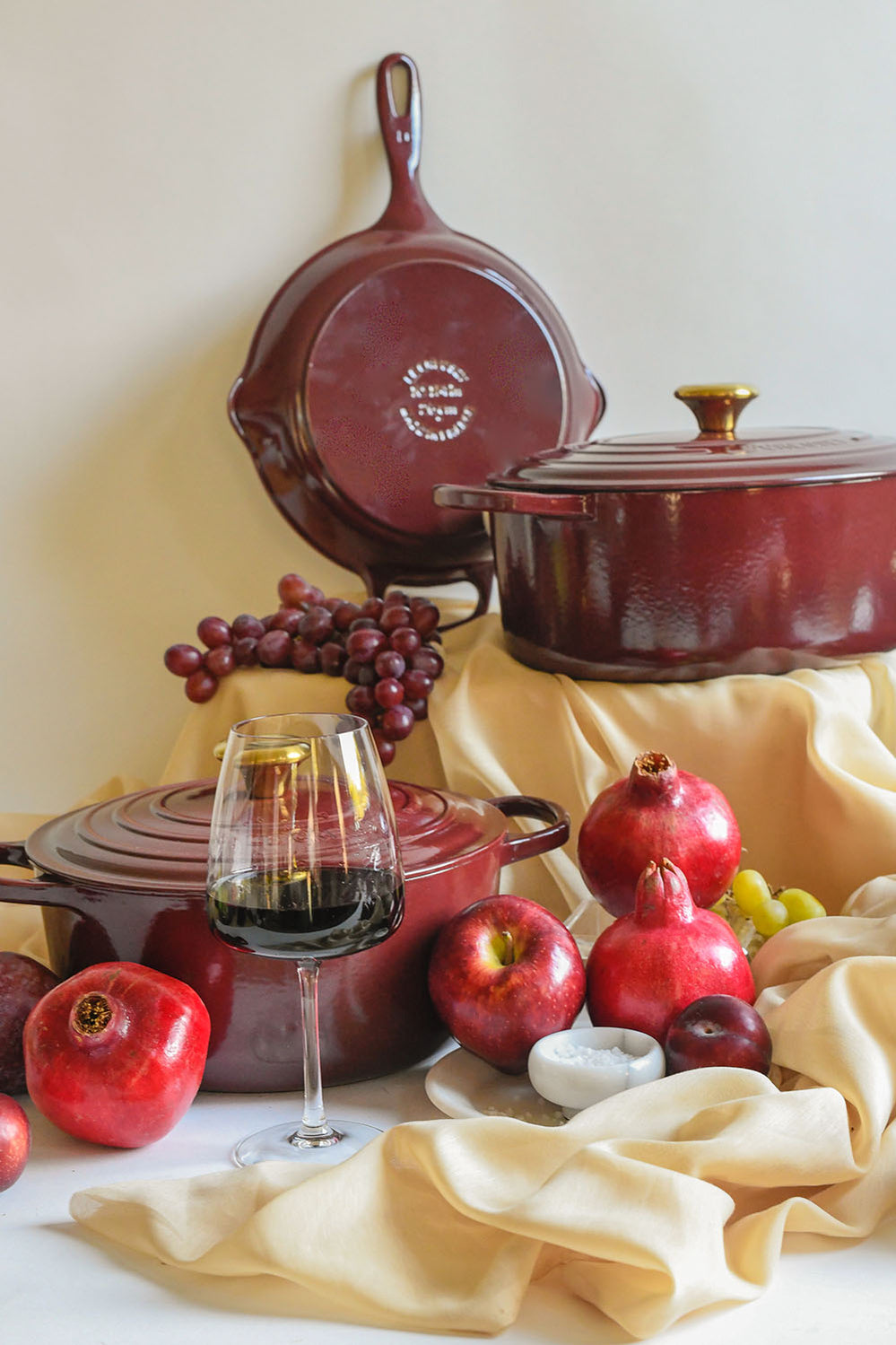 Signature Cast Iron Round Skillet 26cm - Garnet - image 3