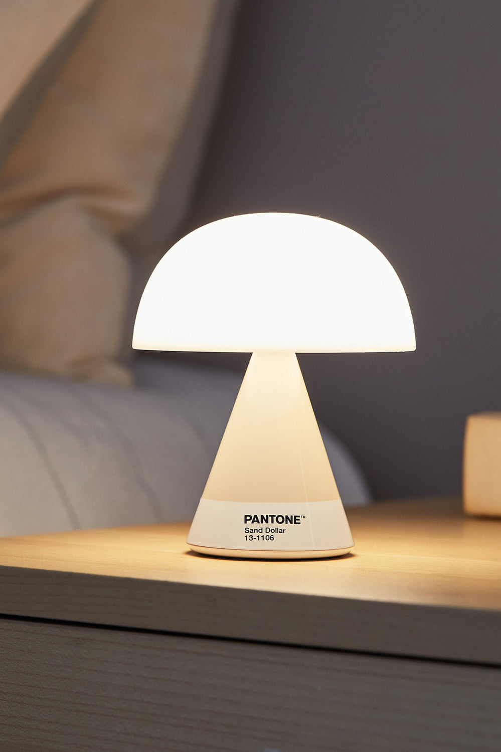 Mina M Medium Portable Led Lamp Pantone - Sand - Sand - image 4