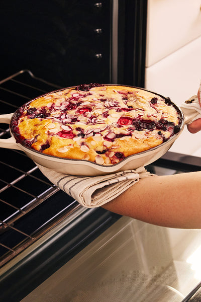Signature Cast Iron Round Skillet 26cm - Meringue - image 3