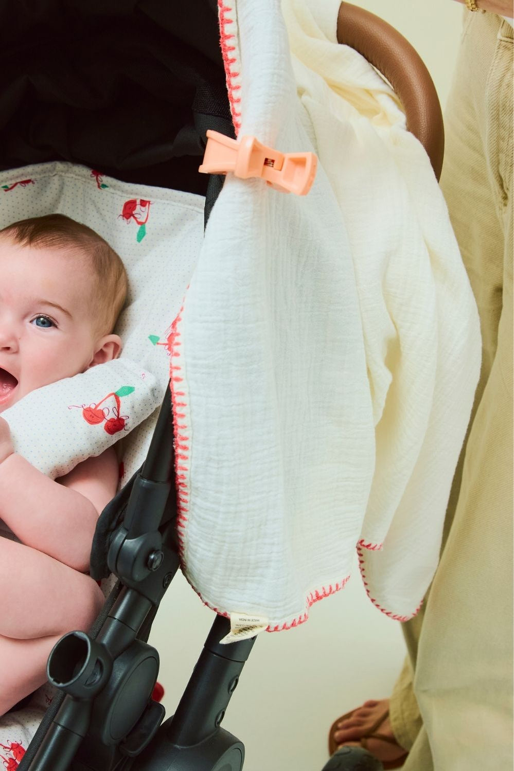 Light And Breathable Muslin Swaddle Wrap - Ivory/pink - Ivory - image 2