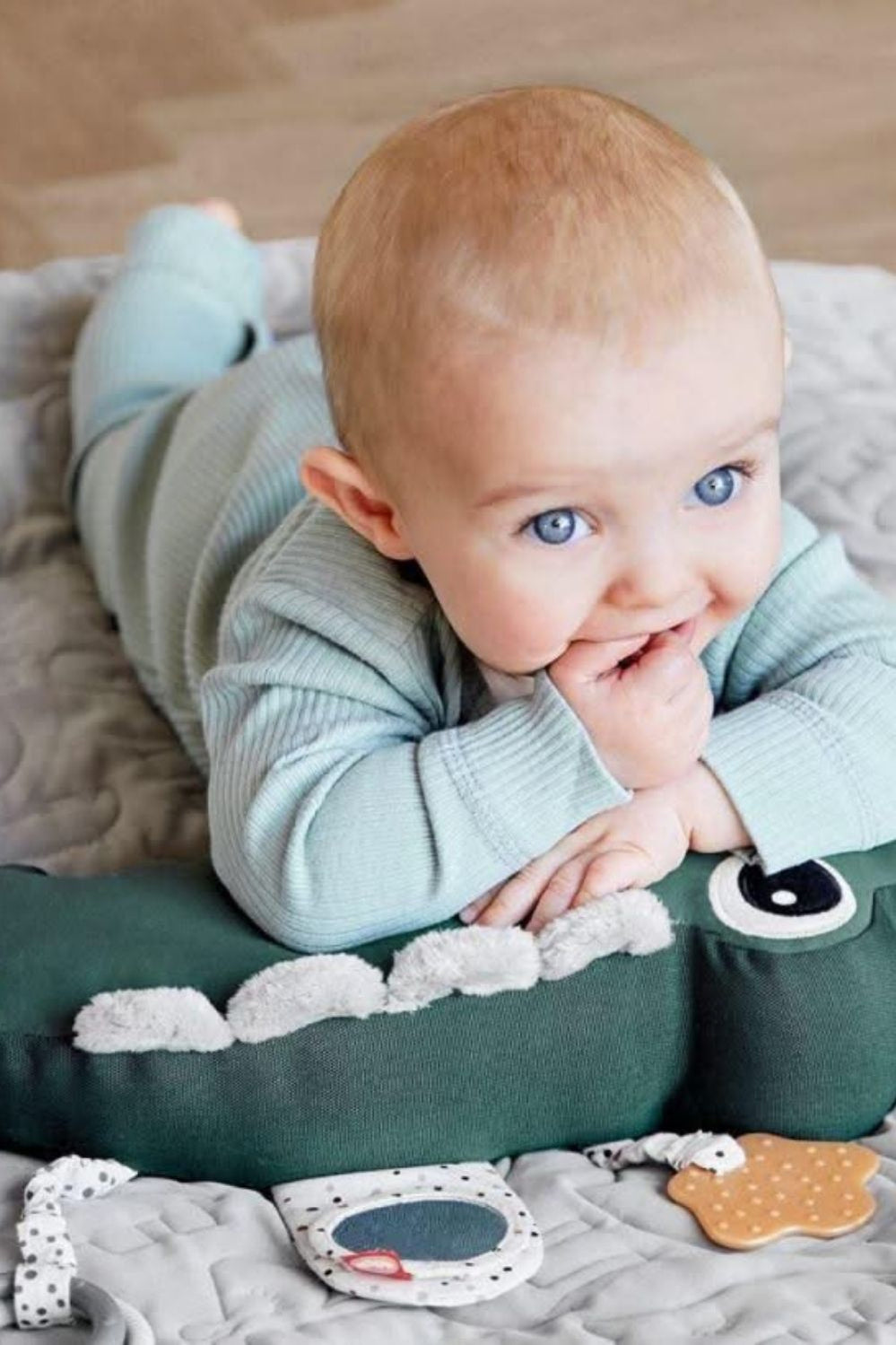 Tummy Time Activity Toy Croco - Green - image 3
