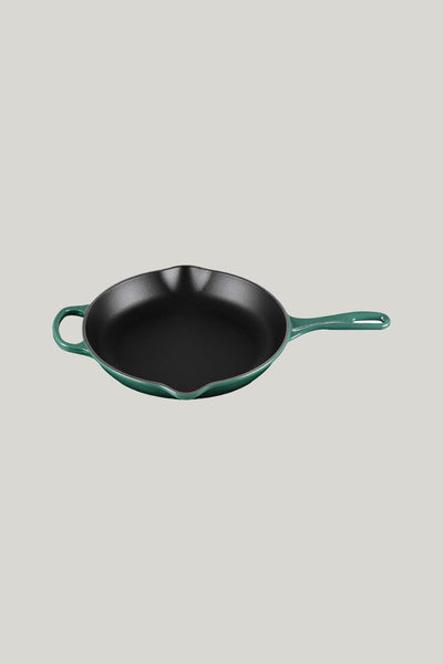 Signature Cast Iron Round Skillet 26cm - Artichaut - image 1