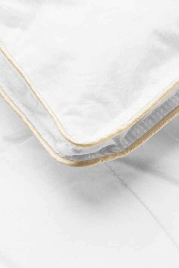 Gold Collection Signature Range 85% White Goose Down 15% Goose Feather Duvet - White - image 4