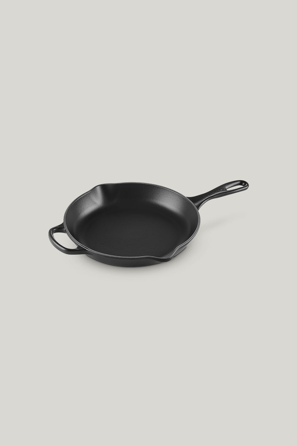 Signature Cast Iron Round Skillet 26cm - Matte Black - image 1