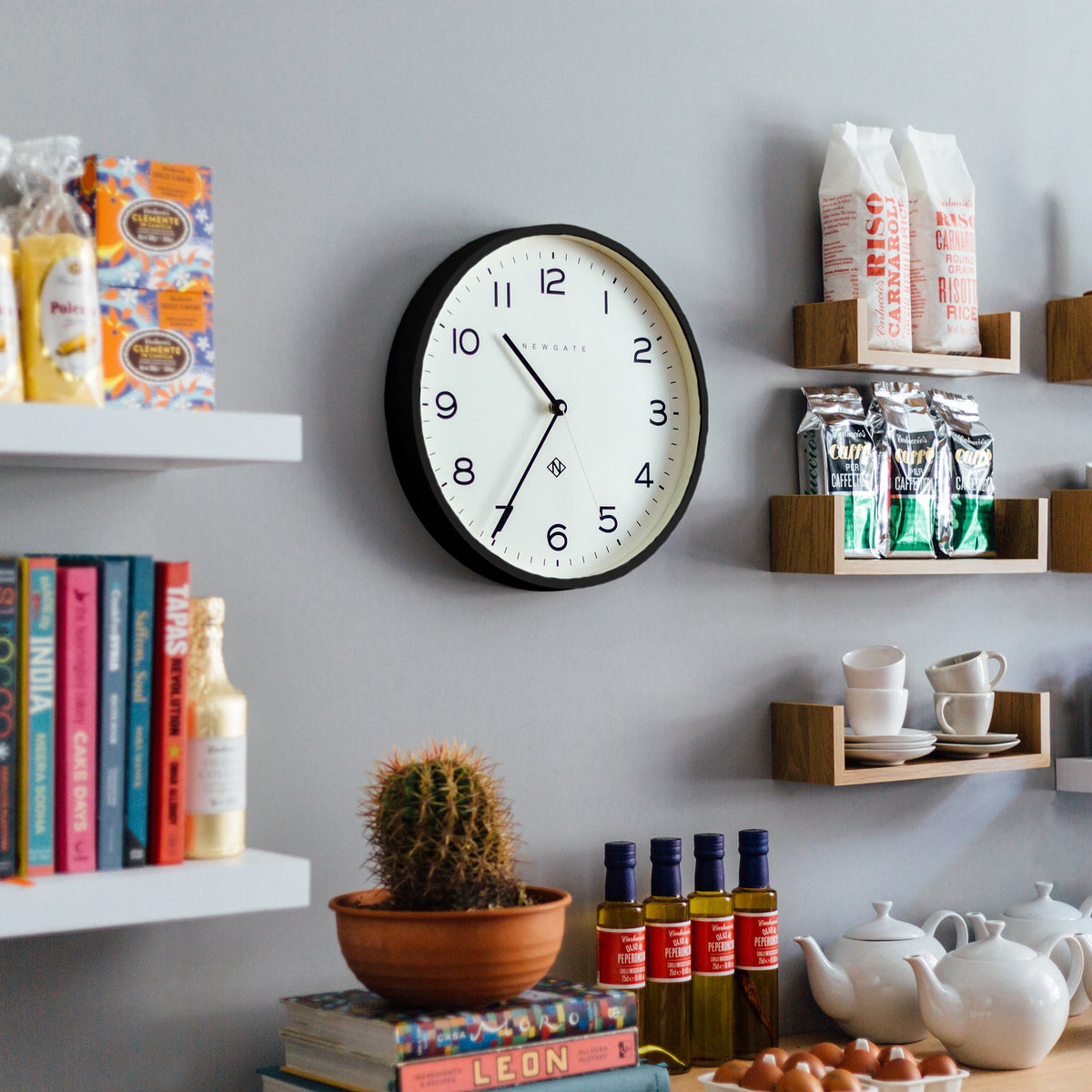 Number Three Echo Clock - Silicone Black - Black - image 4